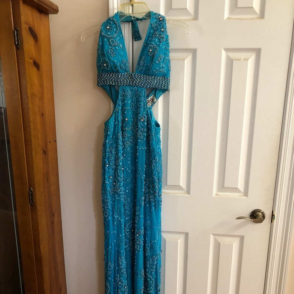 Tony Bowls Paris Beaded Prom Dress - Size 2